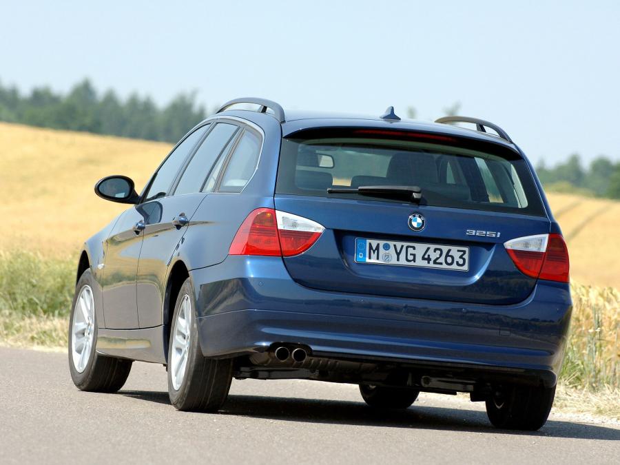  BMW 325i Touring 2006 года  (фото 13 из 16)